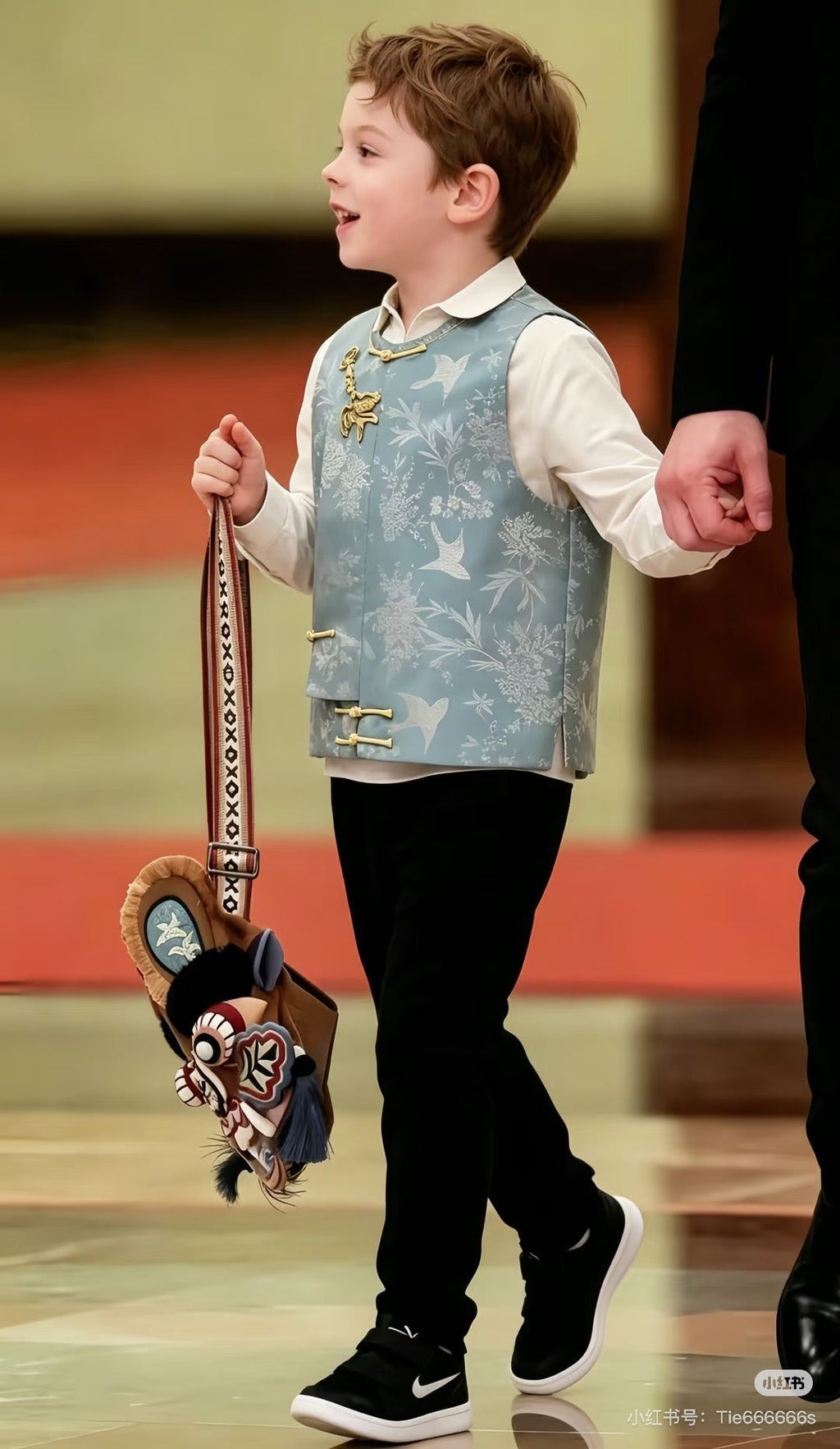 Tiger Head Mini Shoulder Bag