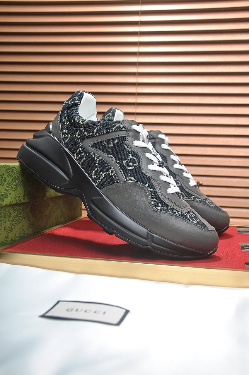 Gucci Black GG Pattern Sneakers — front
