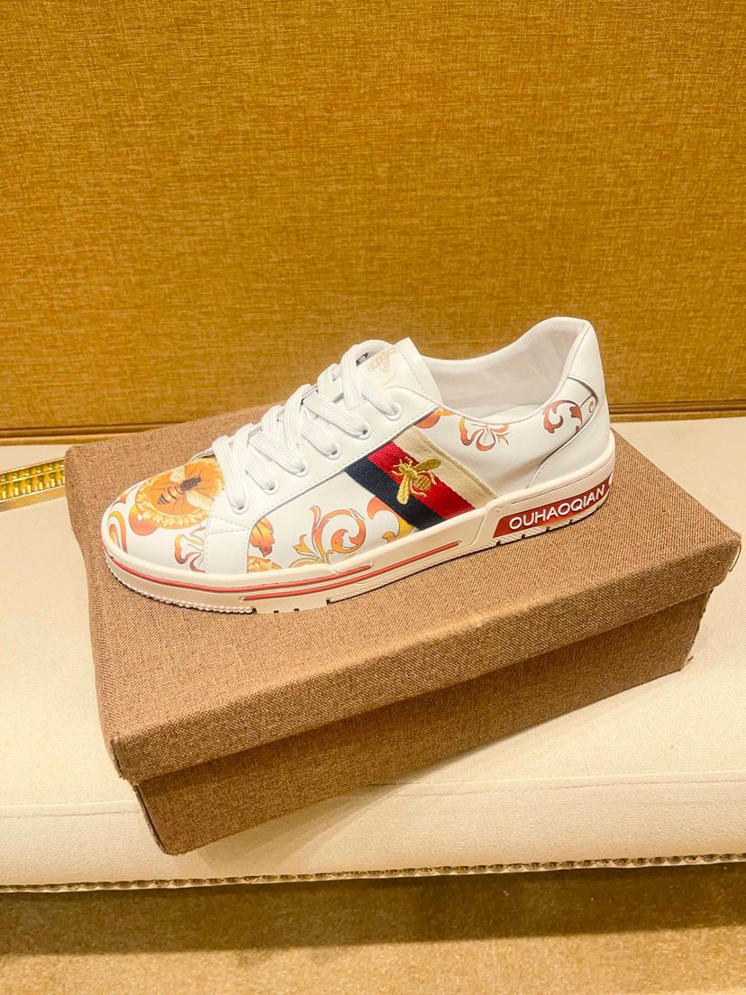 Men’s White Multicolor Graphic Low-Top Sneakers — hero