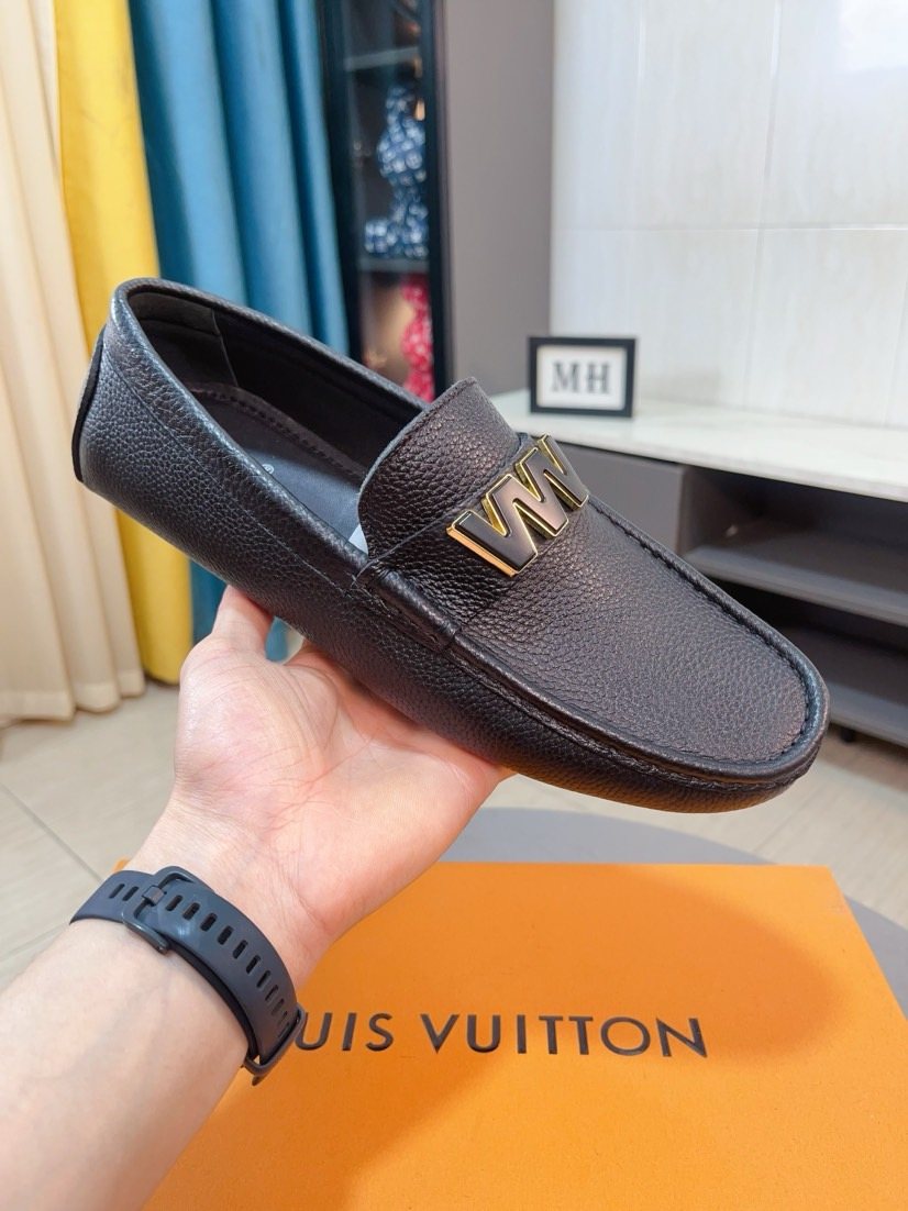 Louis Vuitton Blue Pebbled Driving Loafers — model